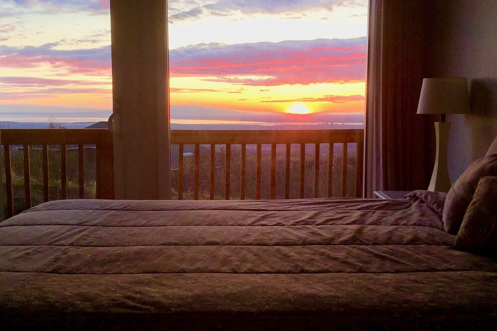 Best Views in Anchorage! Totally Private, Romantic, and Family Friendly Suite!