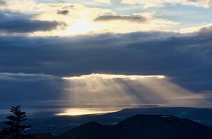 Unclassified image, 5 of 24, button - Best Views in Anchorage! Totally Private, Romantic, and Family Friendly Suite! (Anchorage)