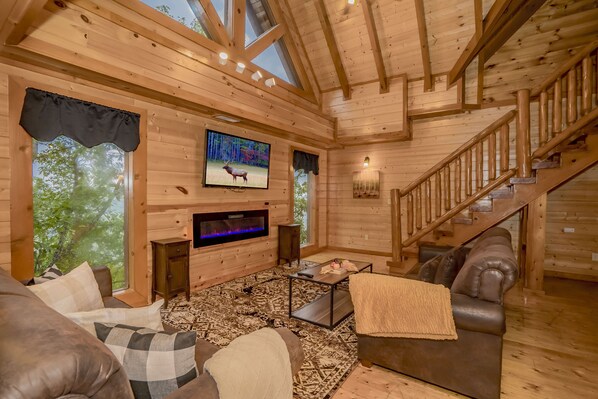 Smart TV, chimenea, videojuegos y reproductor de DVD 