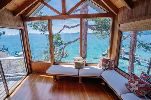 Peaceful Lakefront Home with Gorgeous Lakeviews and Hottub, Lake St. Lakefront by Tahoe Time VR