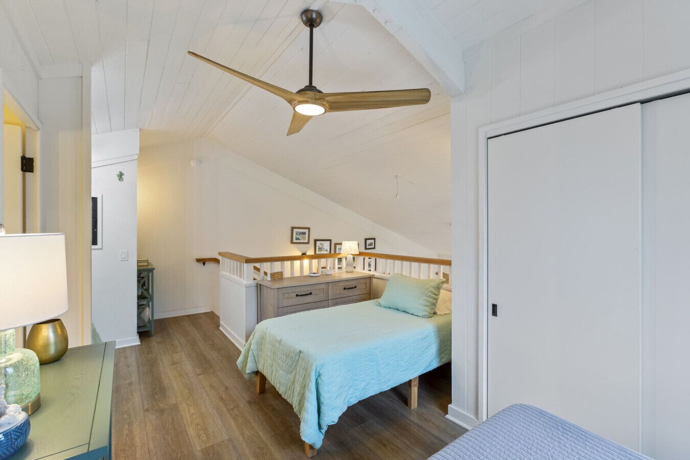 3 bedrooms, memory foam beds, free WiFi, bed sheets