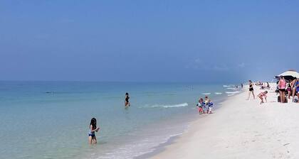 Casa Pensacola del centro moderno recién construido