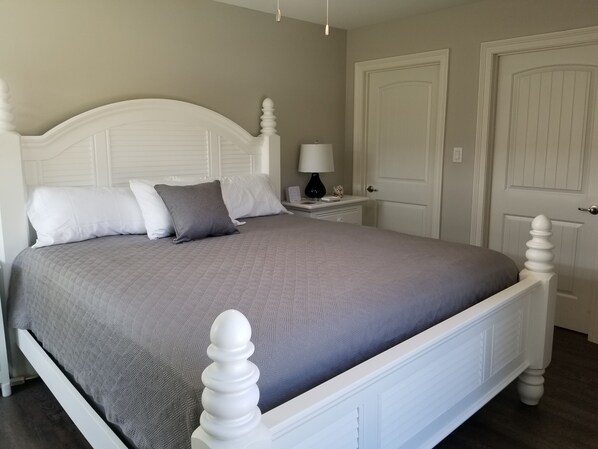 3 chambres, fer et planche à repasser, accès au Wi-Fi (inclus)