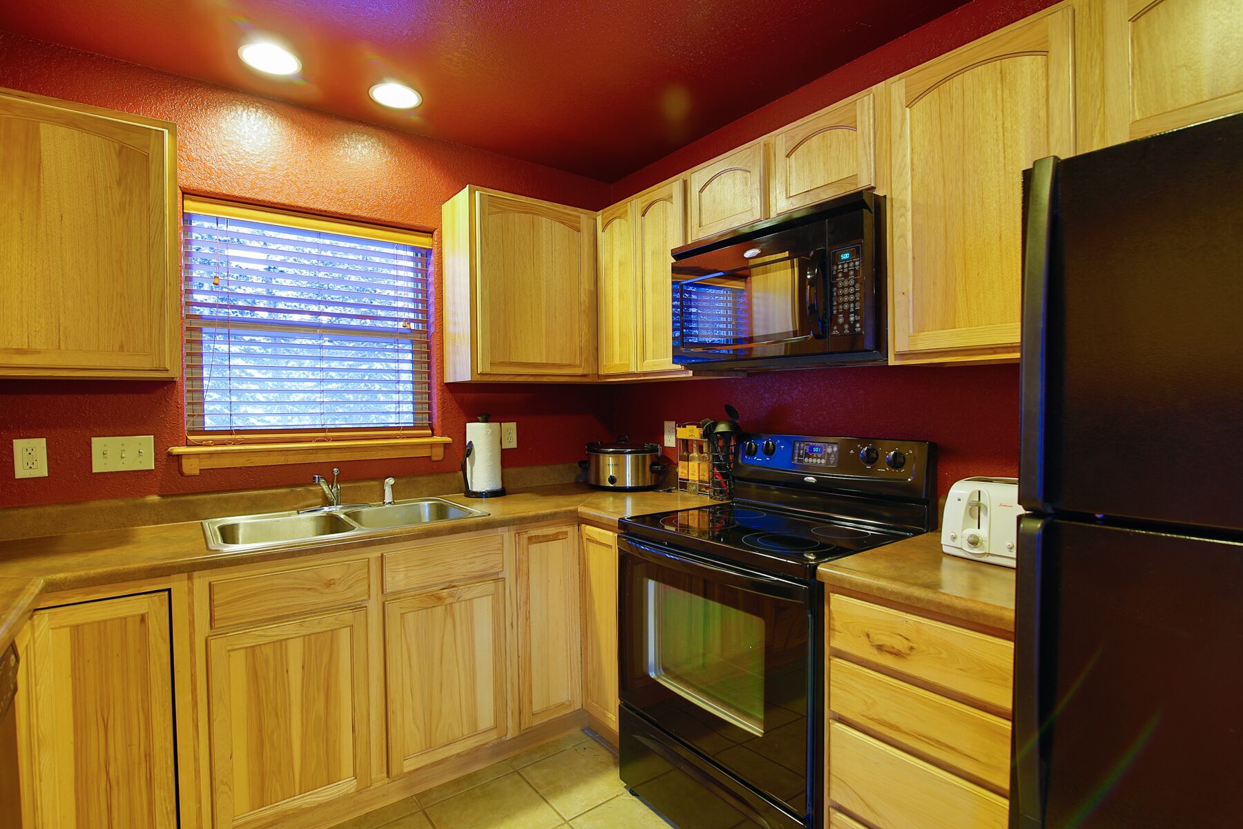 Private Lot! 4BR/3BA Sleeps 12, Near Terry Peak/Deadwood/ATV&Snowmobile Trails!!