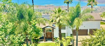 Highest reviewed property in the area - best view of  your life!