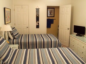 3 bedrooms, iron/ironing board, free WiFi