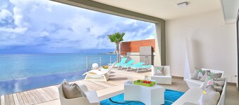 Anchor House - Direct Oceanfront - Luxury & Modern Style