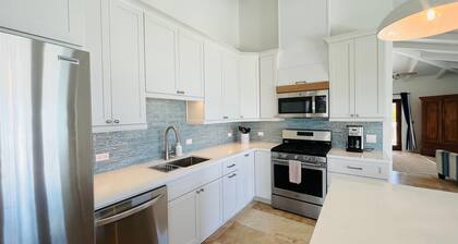 HGTV & People Magazine featured Villa! Large Pool & Best Ocean View on Isle!