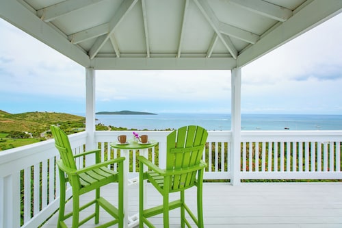 HGTV & People Magazine featured Villa! Large Pool & Best Ocean View on Isle!