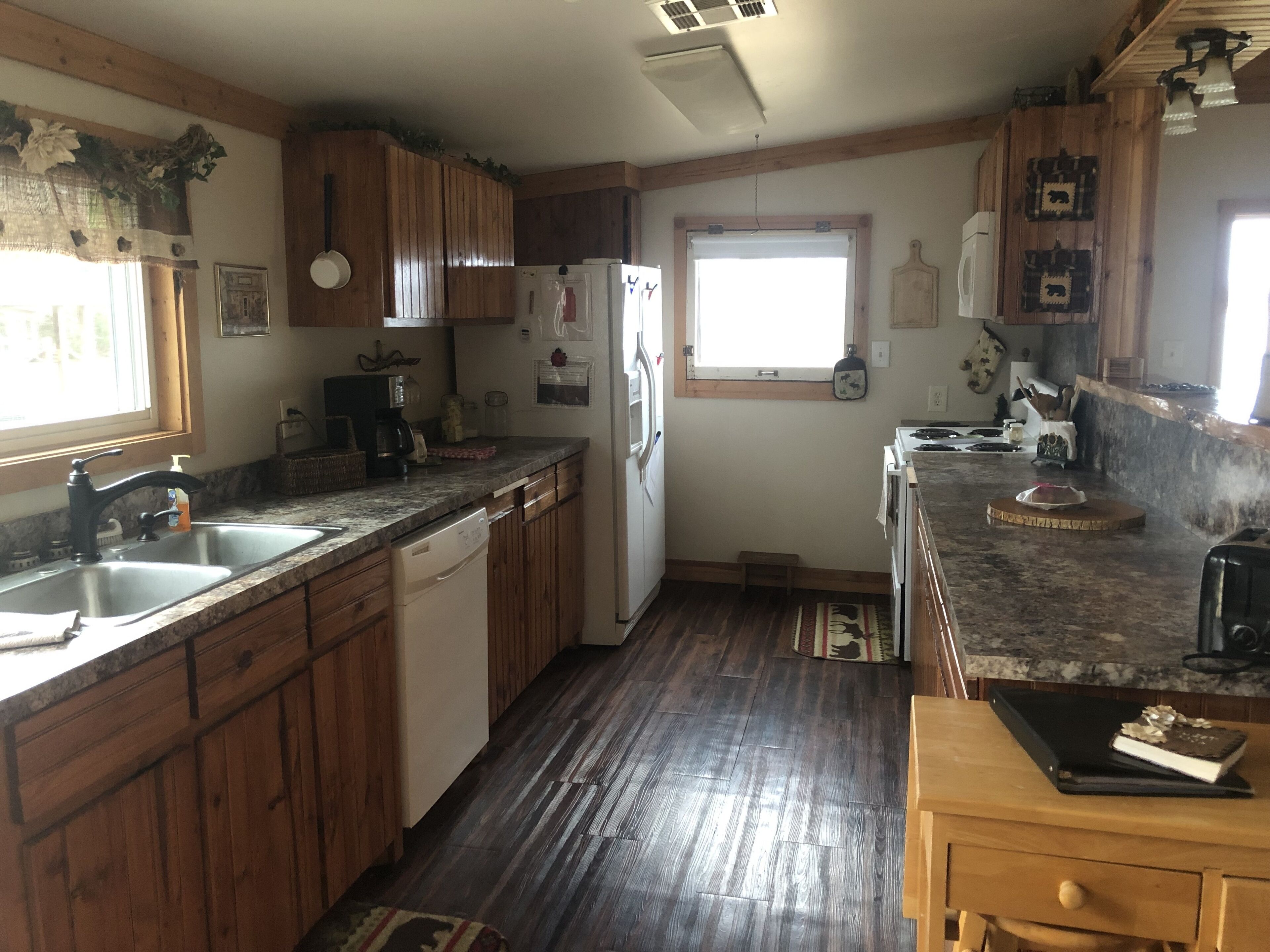 Windy Point Lakefront Cabin