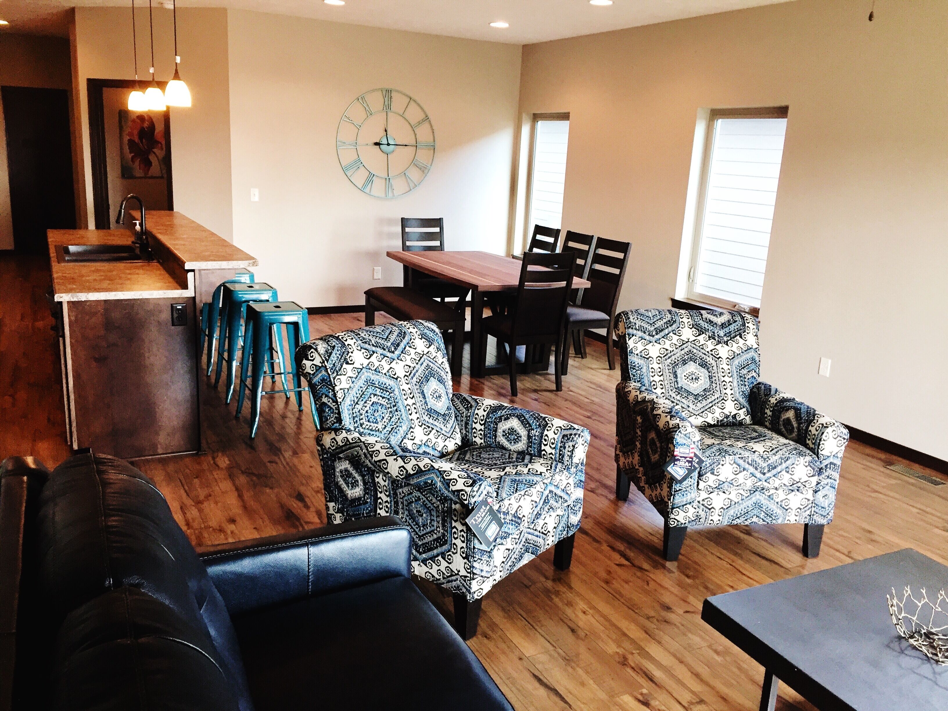 Huge, Clean, Beautiful New House at Bridges Bay Okoboji Resort! TONS of space!