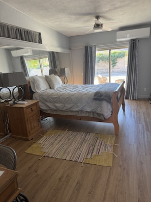 1 slaapkamer, een bureau, wifi, beddengoed