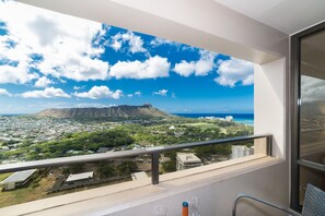 Property grounds - Amazing views of Diamond Head, Waikiki Beach, and the Pacific Ocean! (Honolulu)