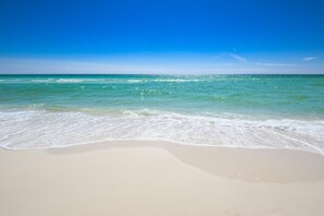 Accommodatie ligt op het strand