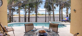 Disney Area 5 Bedroom, 4 Bath Villa in Gated Resort, Pool, Spa, Baby Gear