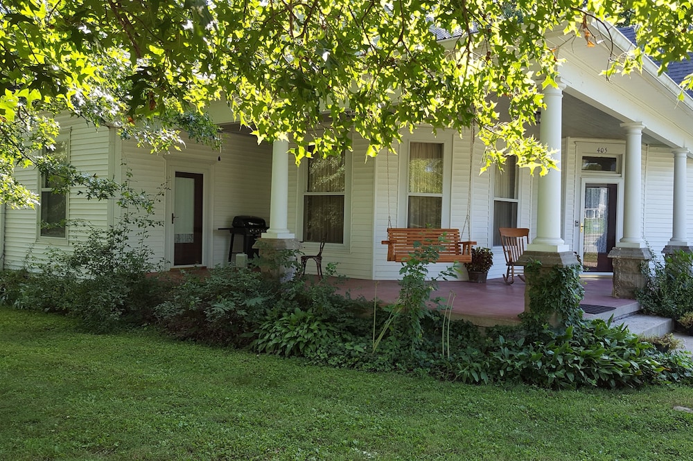1897 Historic Home In Midwest