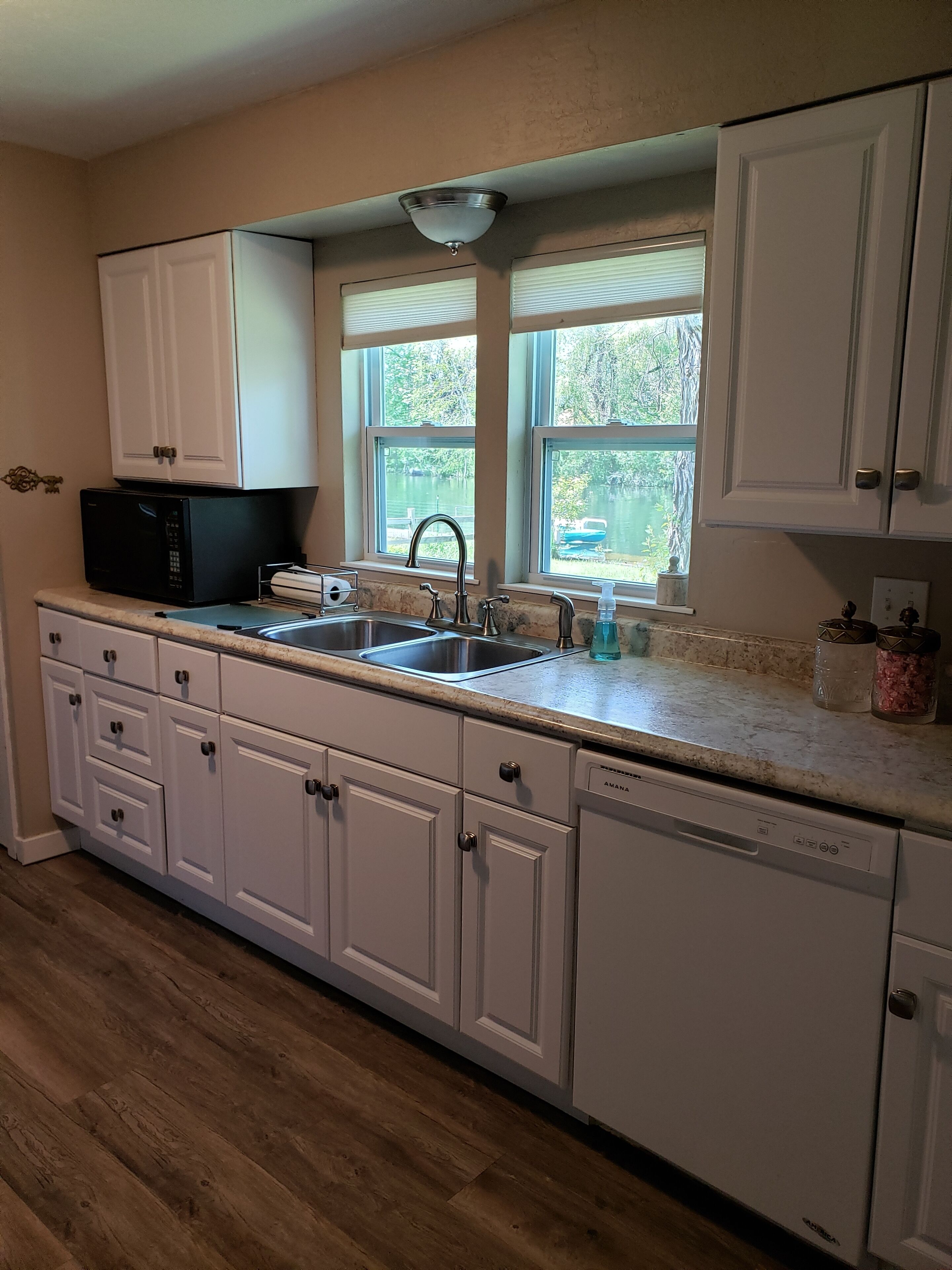 Lagoon Bungalow Retreat in Sturgeon Bay With Direct Water Access!
