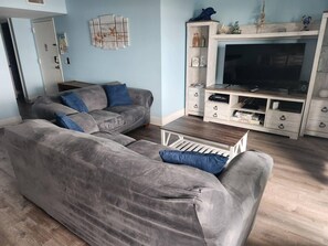 Smart TV, DVD player