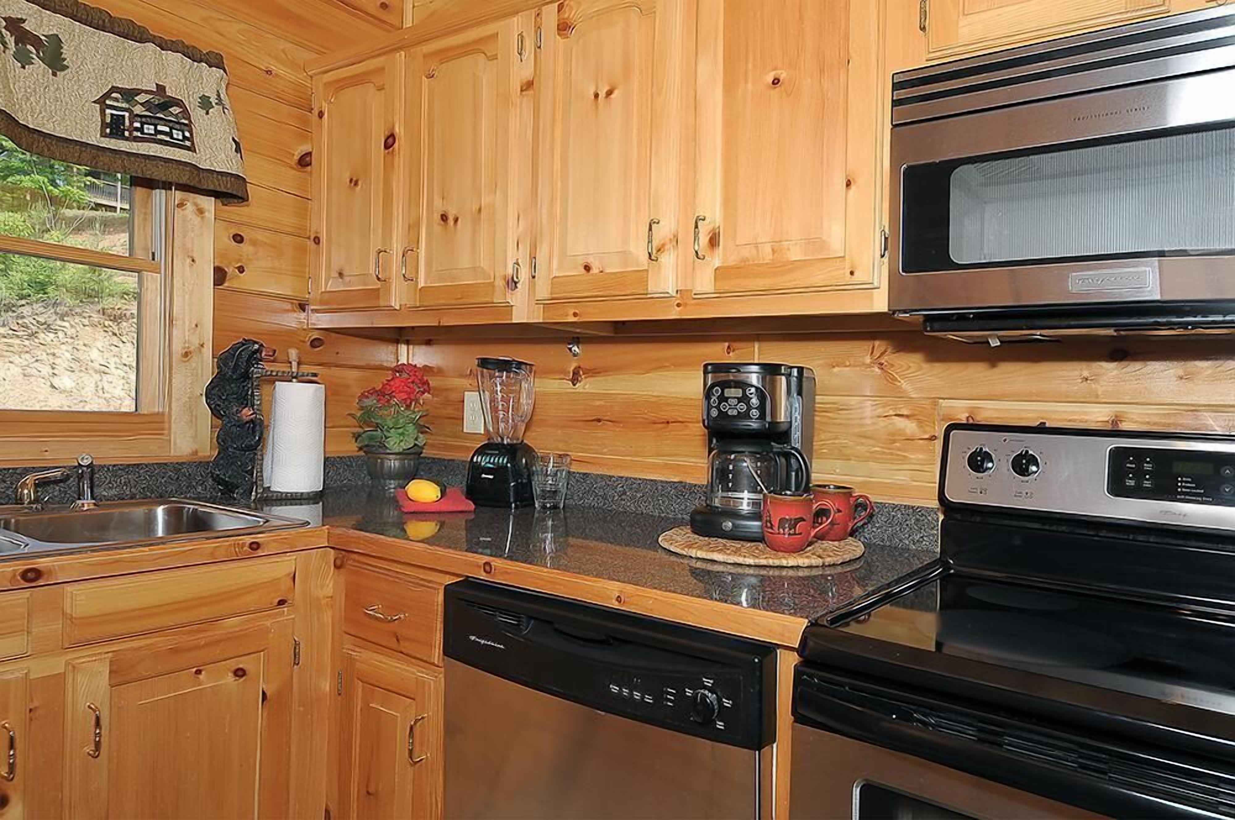 Tennessee Dream - Luxury Resort Cabin w/ Only 1 Neighbor!| Brand New Hot Tub!