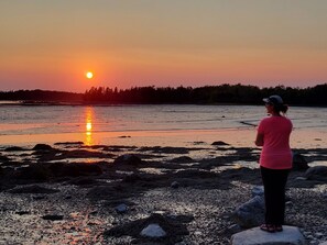 Chaises longues, serviettes de plage