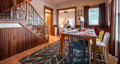 The Highlands Hangout, EXPO, DOWNTOWN, fila de restaurantes! Sala de juegos y LOCALIZACIÓN