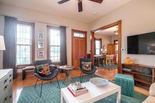 Der Highlands Hangout, EXPO, DOWNTOWN, Restaurantreihe !!!  Spielzimmer & LOCATION!