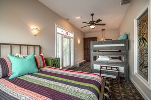 6 bedrooms, iron/ironing board, WiFi, bed sheets