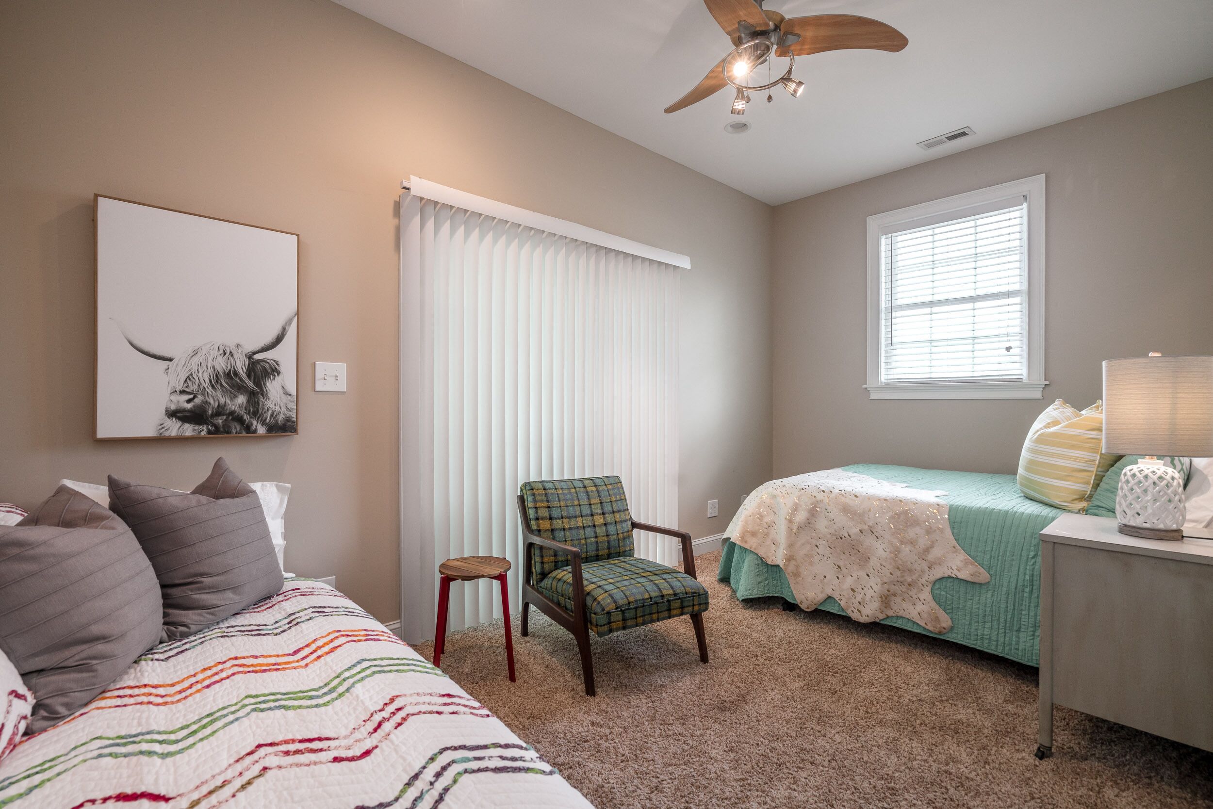 The Highlands Hangout, EXPO, DOWNTOWN, restaurant row!!!  Game room & LOCATION!