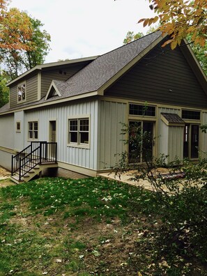 المنشأة من الخارج