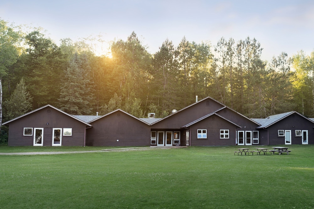 Beautiful, quiet, 7-acre camp on Bluewater Lake in Chippewa National Forest