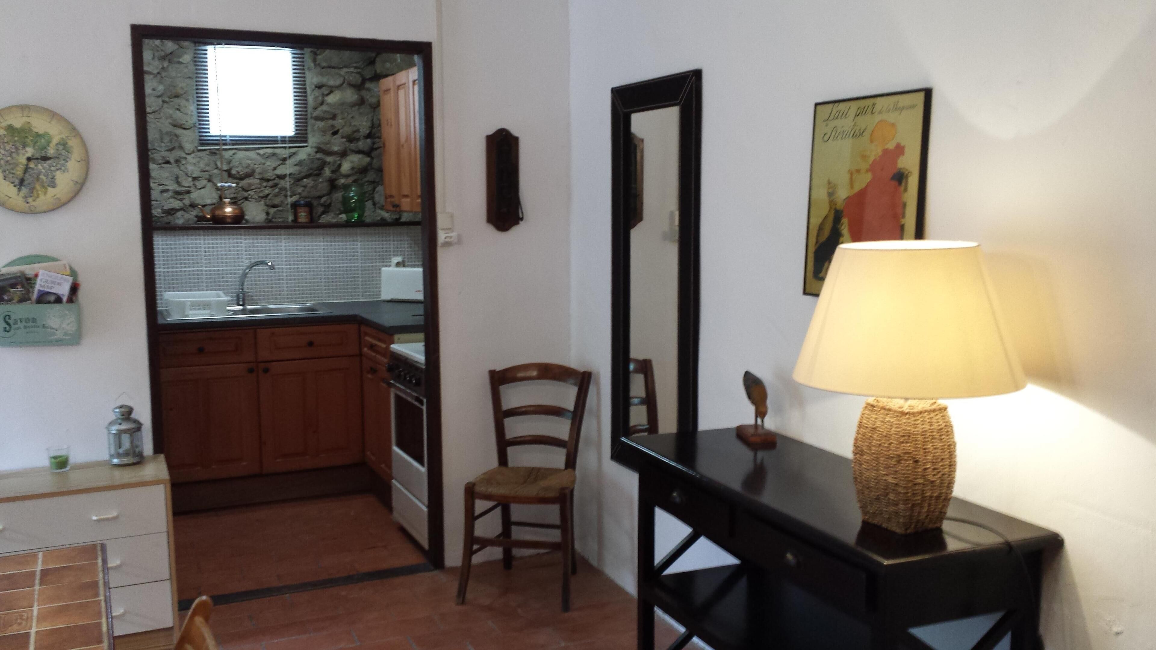 Charming Studio Apartment in Hillside Village with Quiet, Private Courtyard