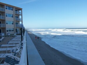 Am Strand, Liegestühle, Strandtücher