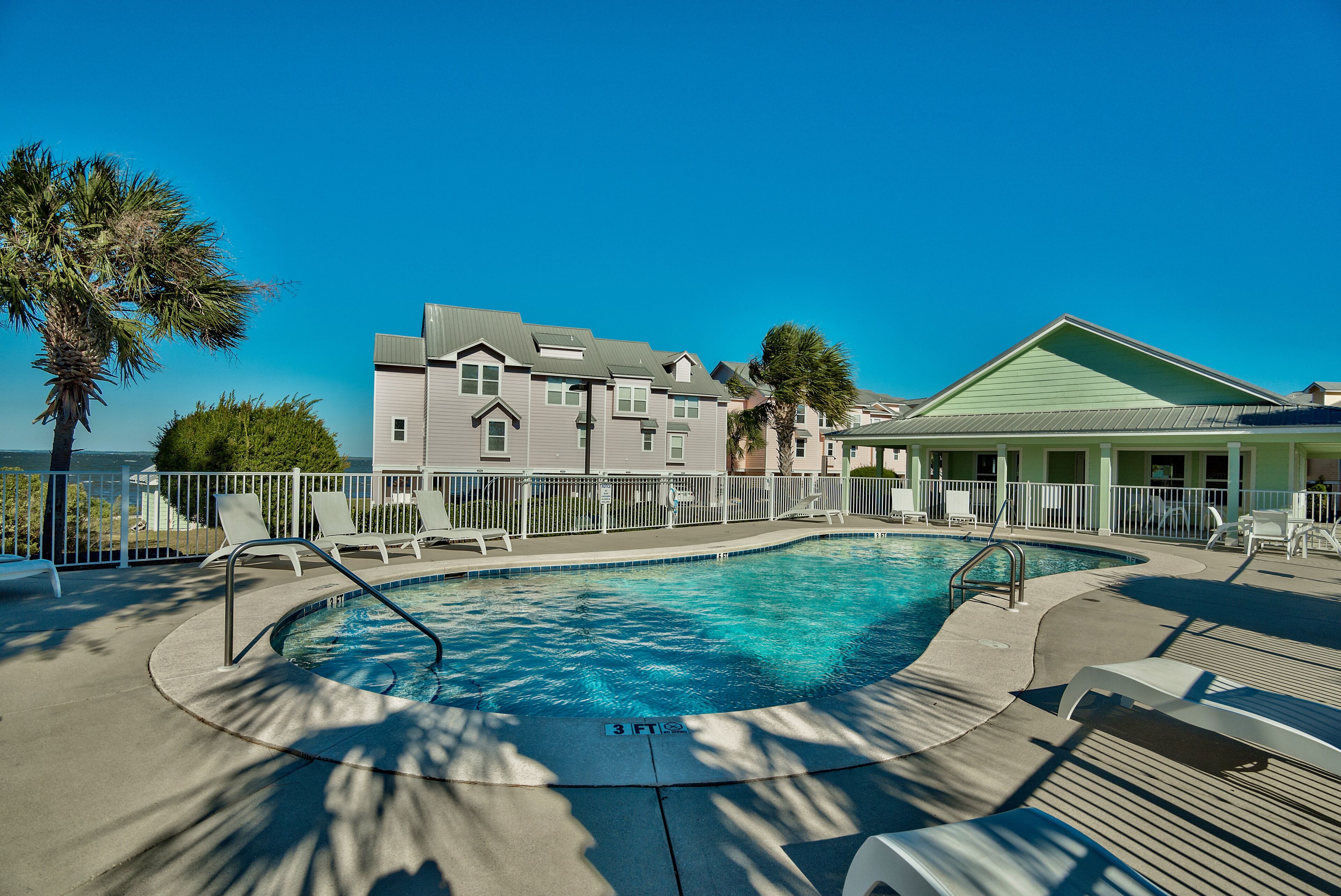 "Perdido Baywatch" at Innerarity Point with LOW RATES and SNOWBIRD SPECIALS!!!