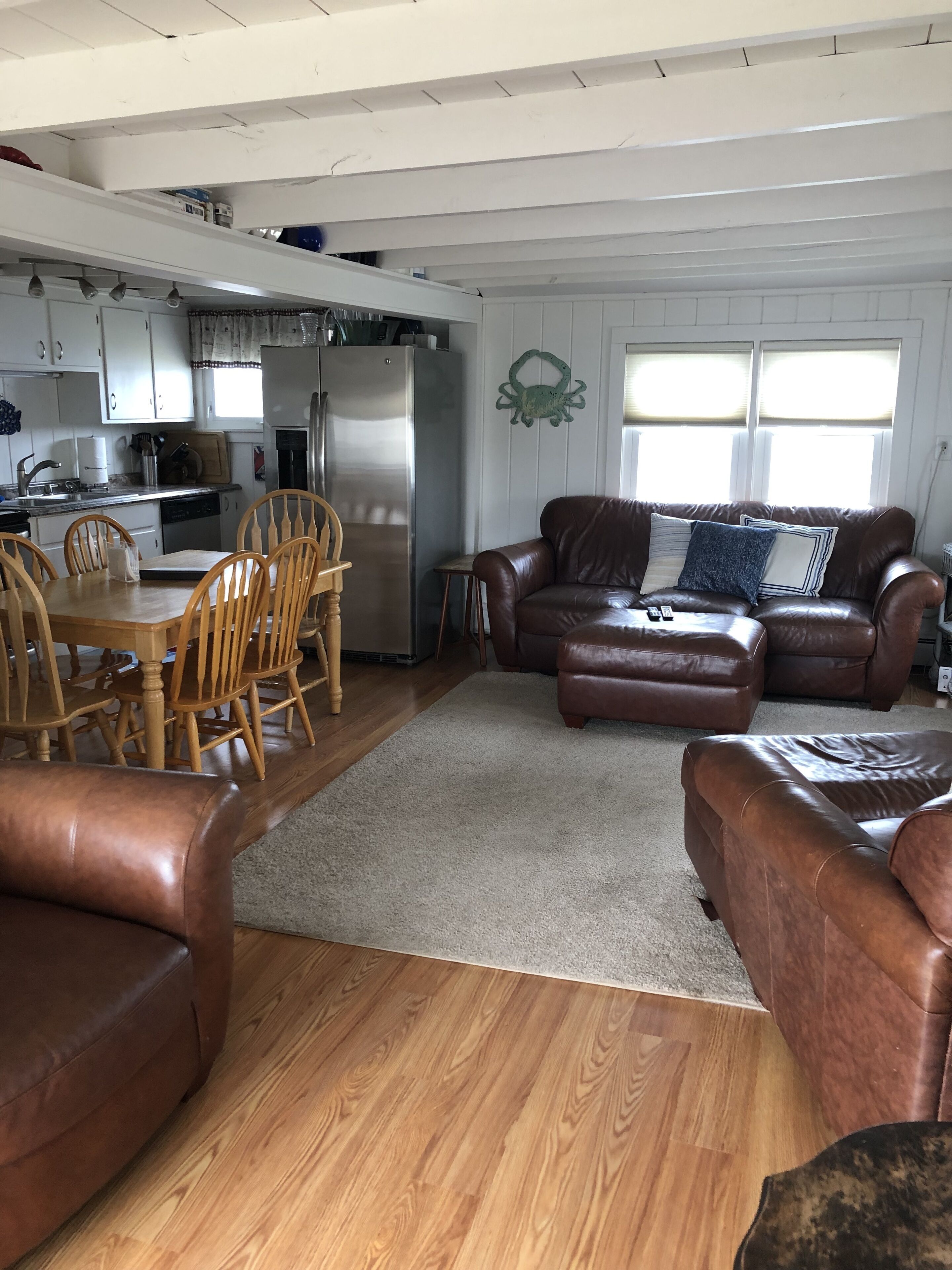 TV, DVD player, books, stereo