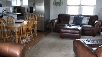 TV, DVD player, books, stereo