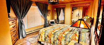 “Luxury Living by the River: Embrace Comfort, Surrounded by Wildlife.  2B2Bcondo