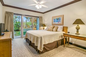 2 bedrooms, in-room safe, iron/ironing board, WiFi - Waipouli Beach Resort A103 1st Floor Beautiful Garden View Steps from the Ocean (Kapaa)