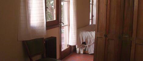 1 sovrum, strykjärn/strykbräda, wi-fi och sängkläder