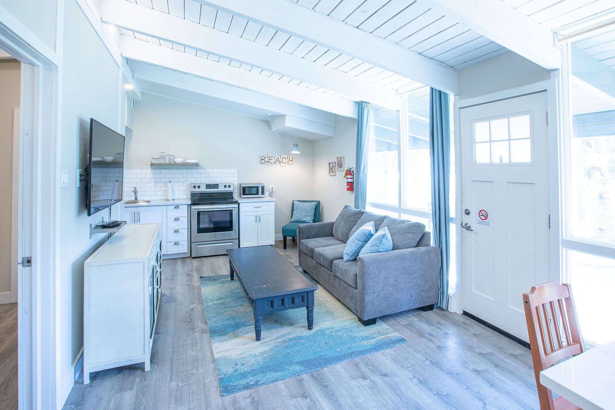 Mountain View Boutique Suite with contactless entry - The Lake at Blue Mountains