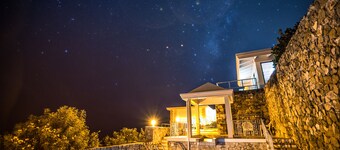 Gather & Unwind in Style at Our St. Croix Getaway for Friends and Family!
   