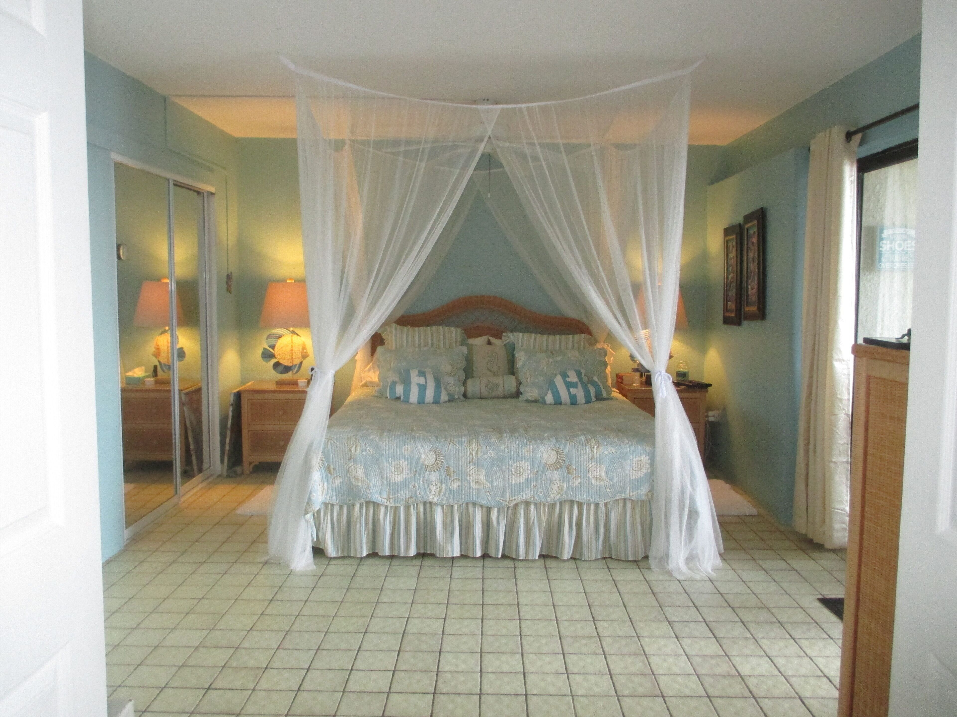 2 多间卧室、客房内保险箱、办公桌、熨斗/熨衣板