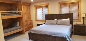 5 Schlafzimmer, Bügeleisen/Bügelbrett, kostenloses WLAN, Bettwäsche