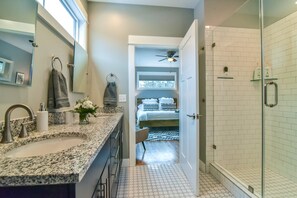 Ensemble douche/baignoire, articles de toilette Ʃcologiques