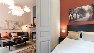 2 slaapkamers, een strijkplank/strijkijzer, internet, beddengoed