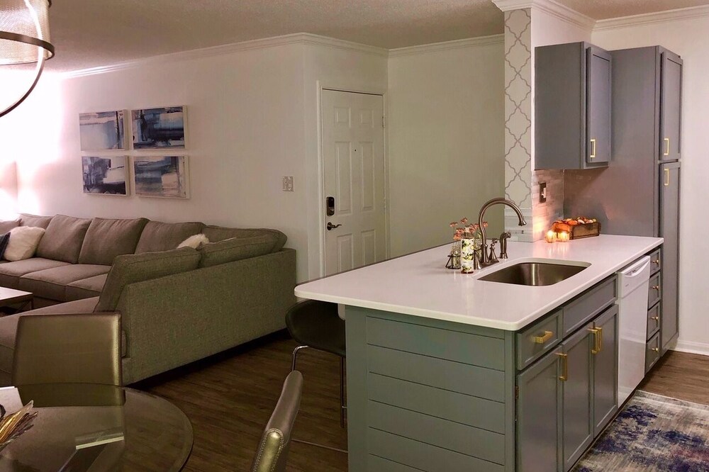 Oxford Condo 2 BD 2 BA Long Term Rental