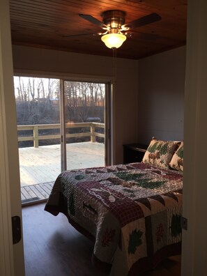 2 soverom og sengetøy