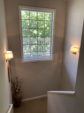 Interior - Summer discounts! Book now! Beautiful pool/patio. Short walk to beach! (Hilton Head Island)