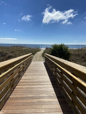 Shower, hair dryer, towels, soap - Summer discounts! Book now! Beautiful pool/patio. Short walk to beach! (Hilton Head Island)