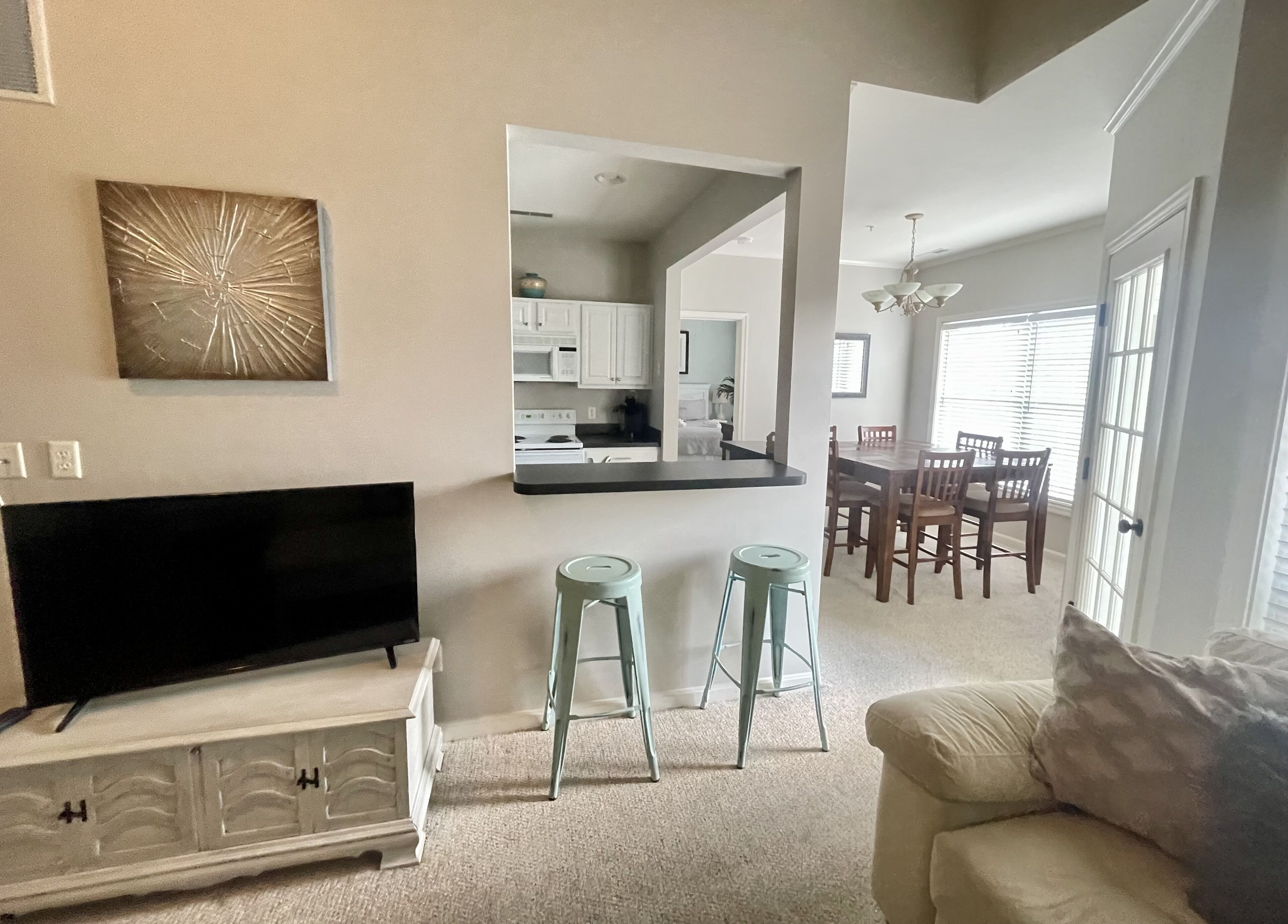 Rehoboth Beach Gorgeous Condo-Pool,tennis,pickle ball, linens