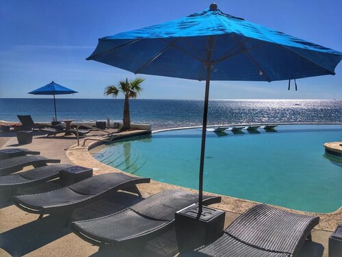 Gorgeous BEACH FRONT Villa 